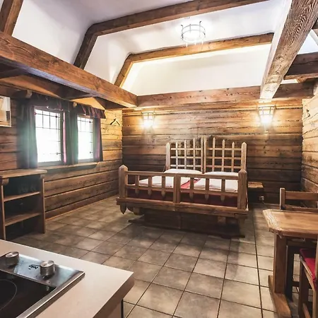 Draci Tvrz Apartment Slavonov